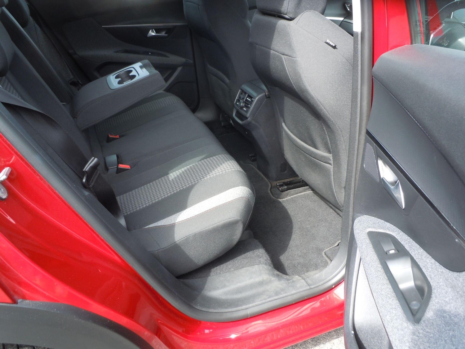 Used Peugeot 3008 2017 for sale - 76486800: Photo 8