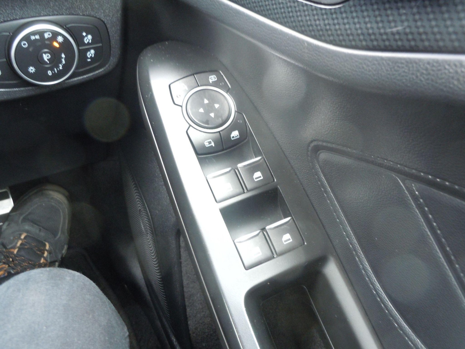 Vehicle 28
