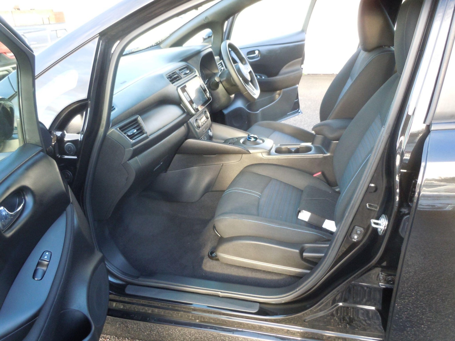 Used Nissan Leaf 2022 for sale - 76336646: Photo 9