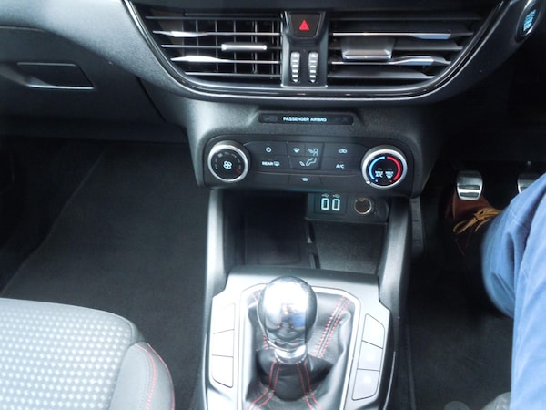 Used Ford Focus 2021 for sale - 76214942: Photo 18