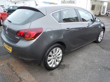Used Vauxhall Astra 2010 for sale - 77881139: Photo