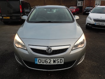 2012 - 1.4i 16V Active 5dr