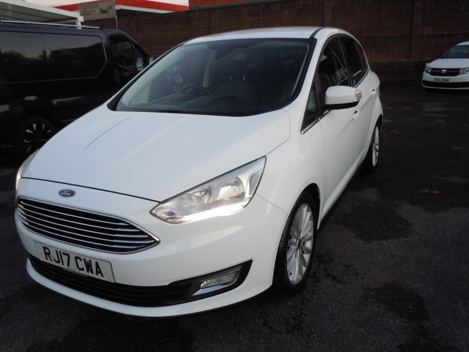 Used Ford C-Max 2017 for sale - 76699287: Photo 3