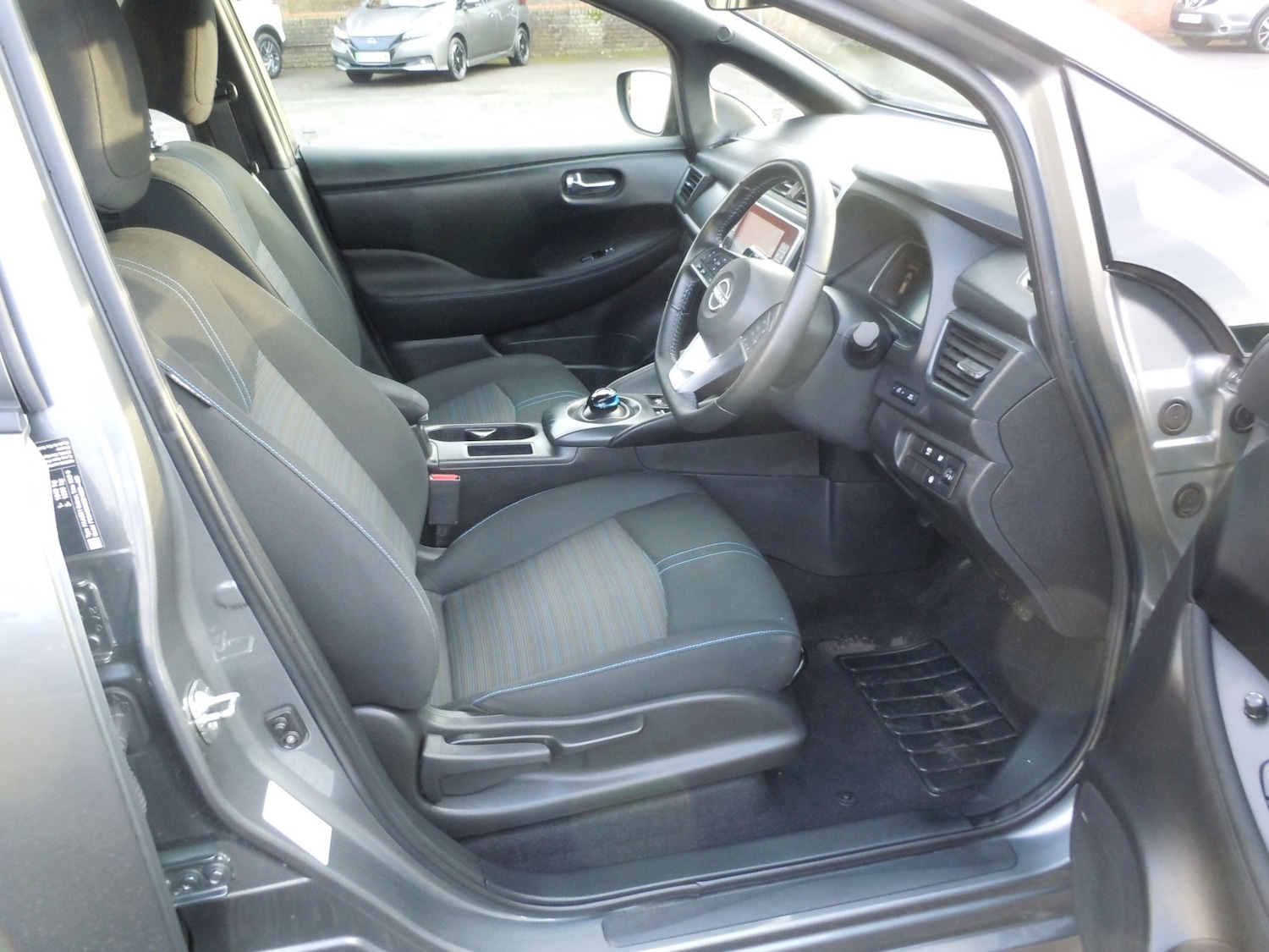 Used Nissan Leaf 2022 for sale - 77225221: Photo 5