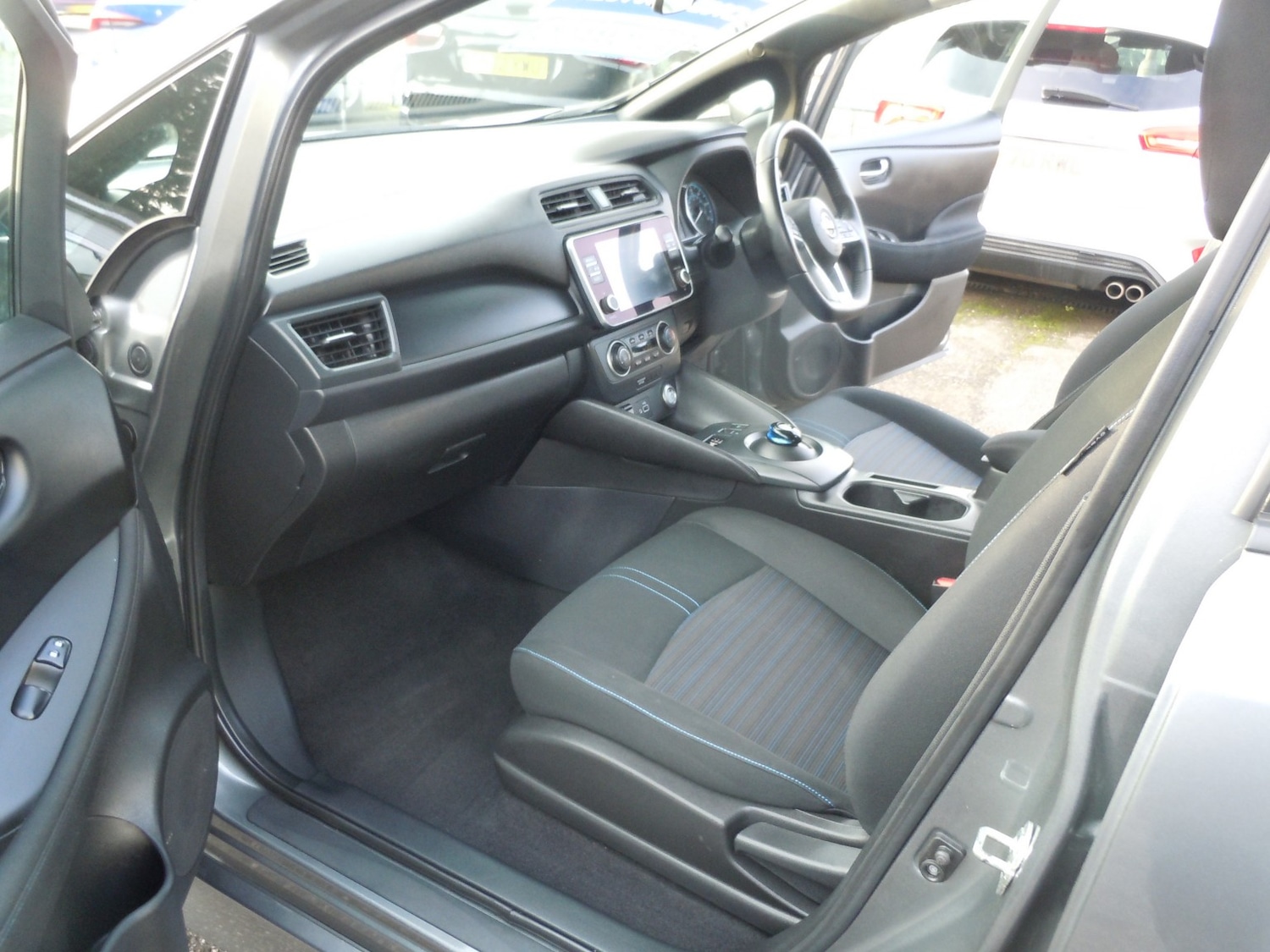 Used Nissan Leaf 2022 for sale - 77225221: Photo 6