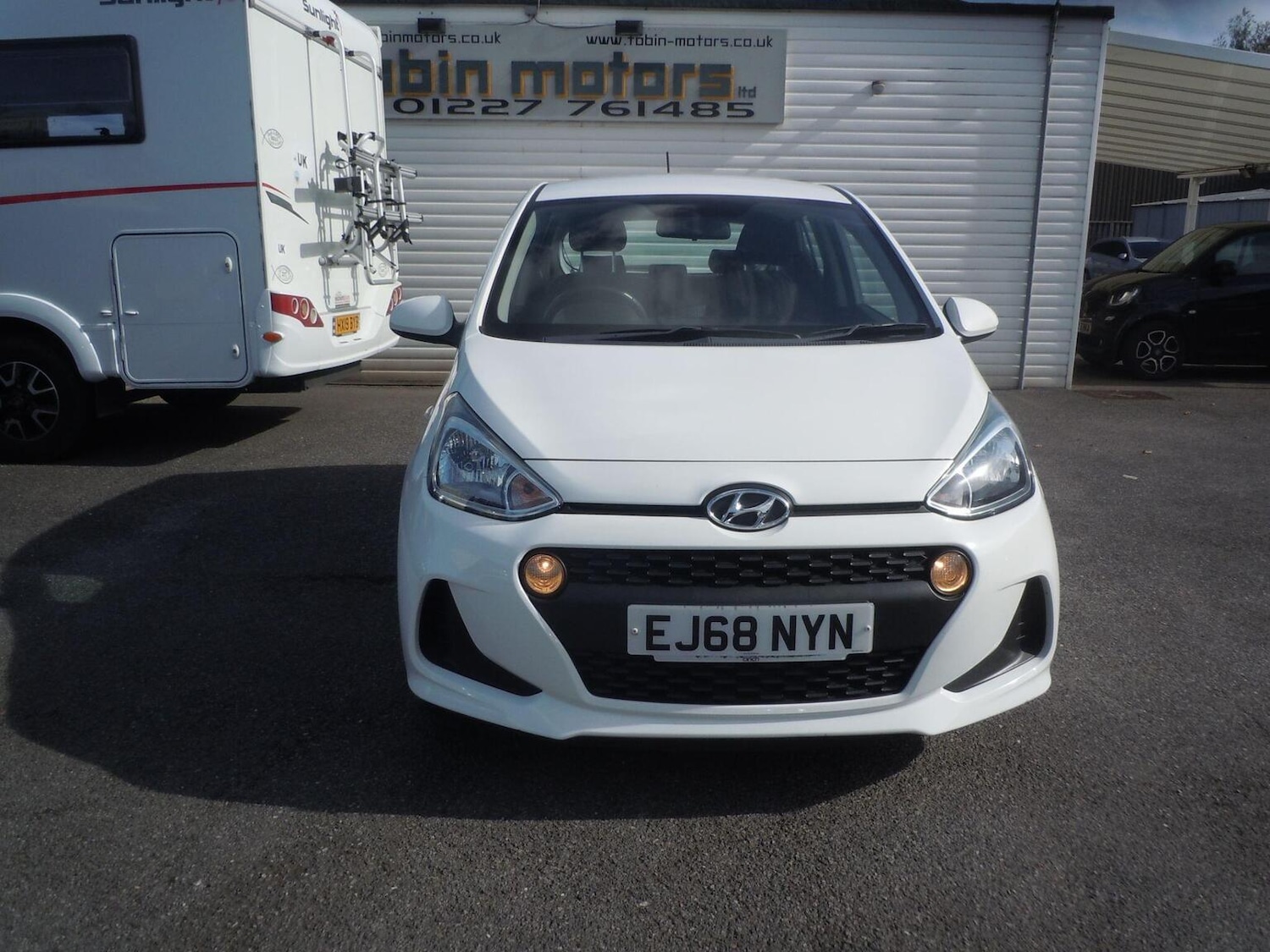 Used Hyundai i10 2018 for sale - 76640058: Photo 2