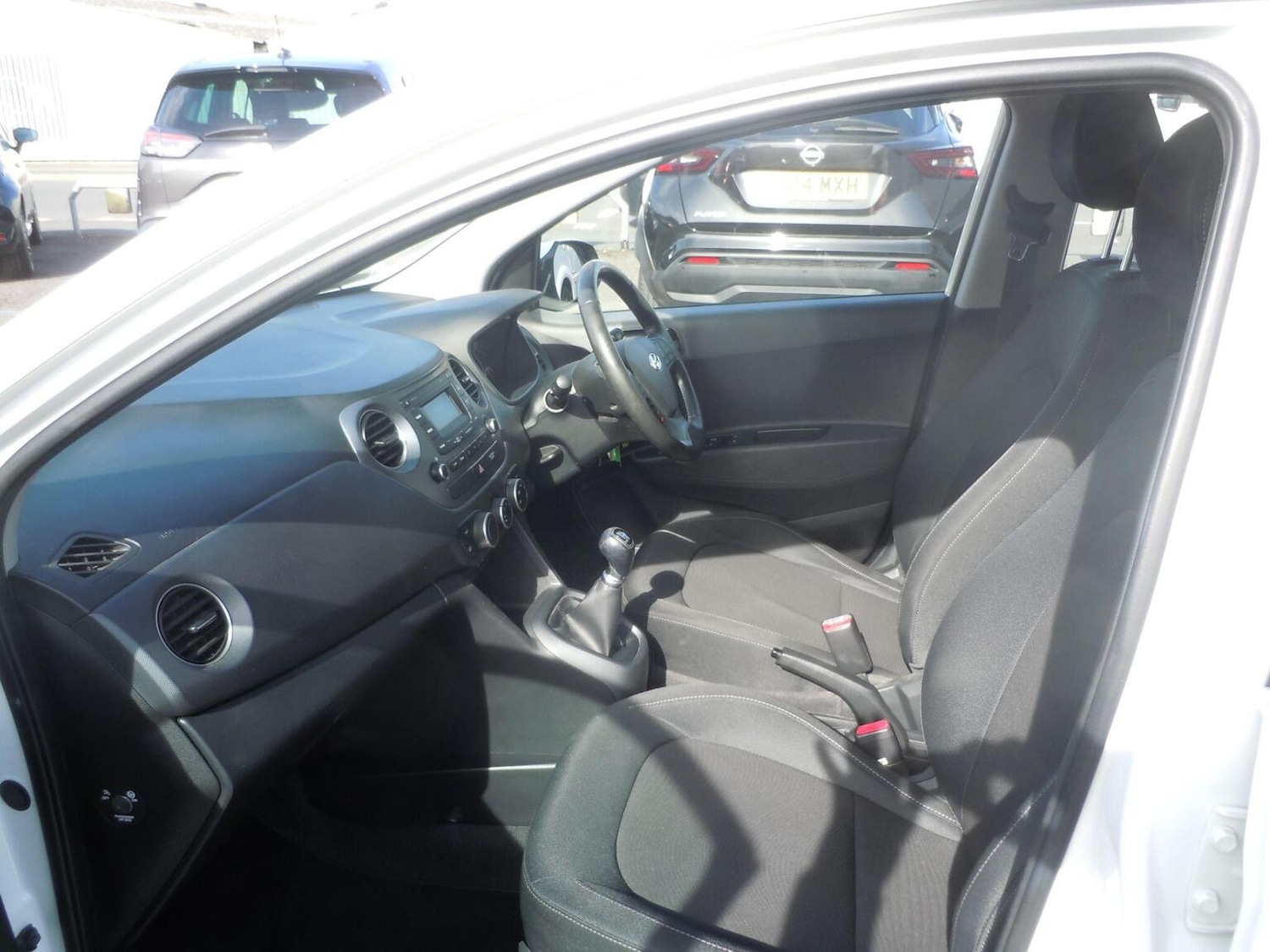 Used Hyundai i10 2018 for sale - 76640058: Photo 23