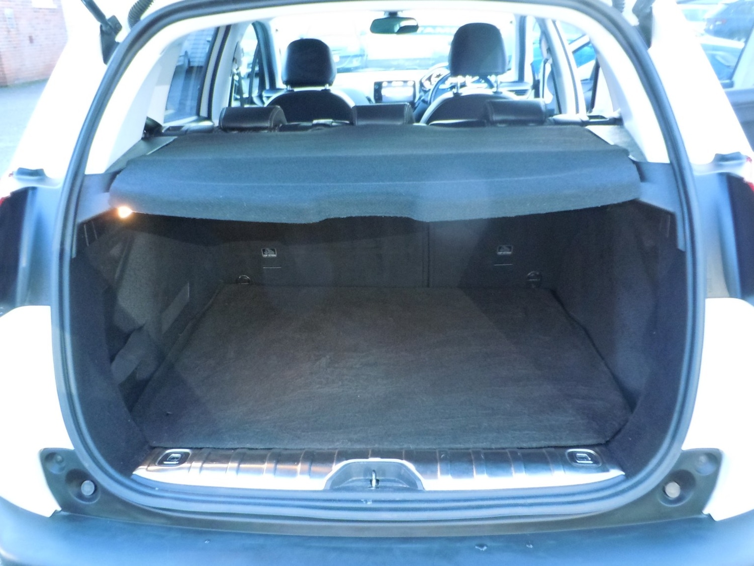 Used Peugeot 2008 2017 for sale - 77303612: Photo 11