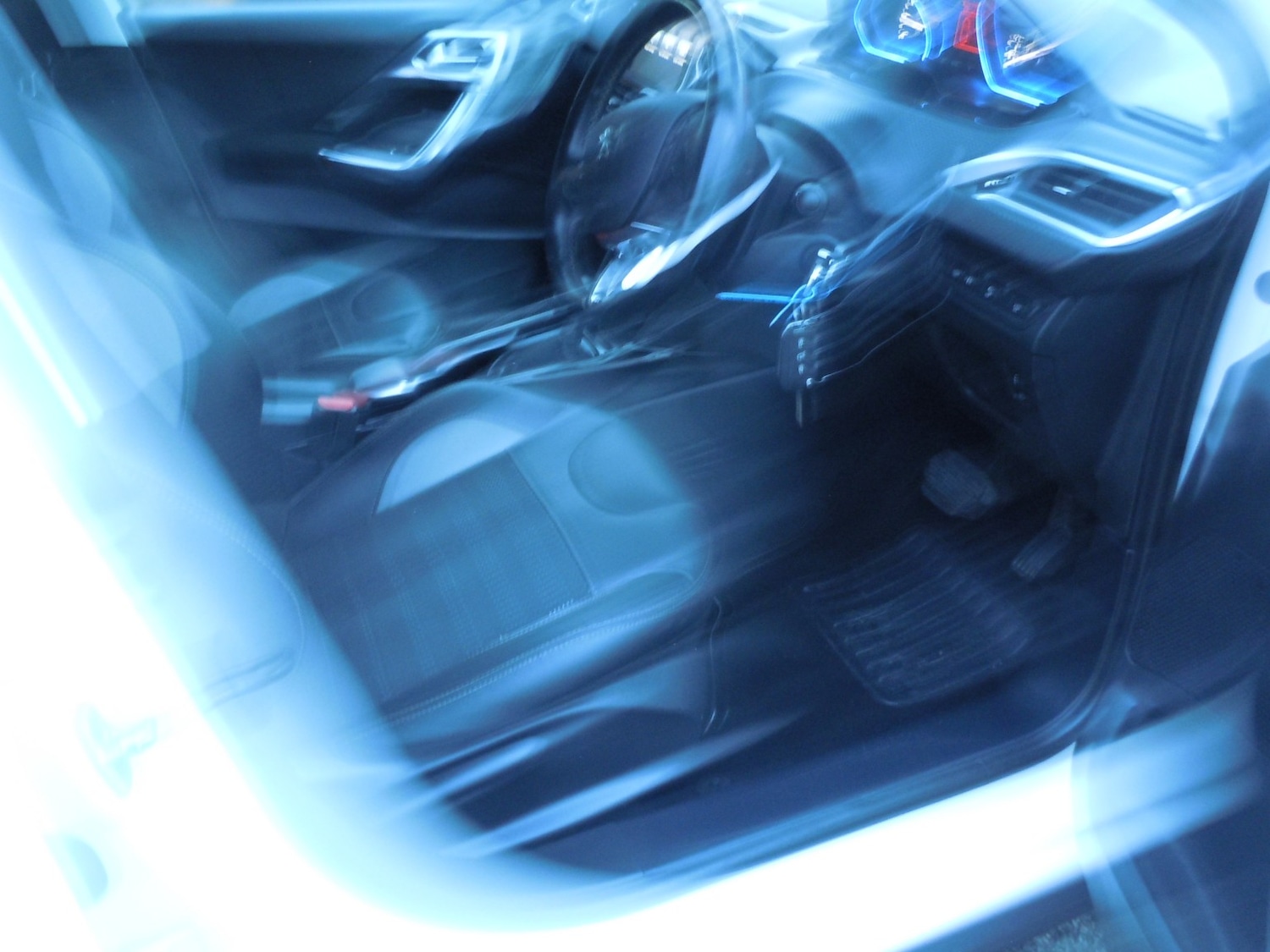 Used Peugeot 2008 2017 for sale - 77303612: Photo 6