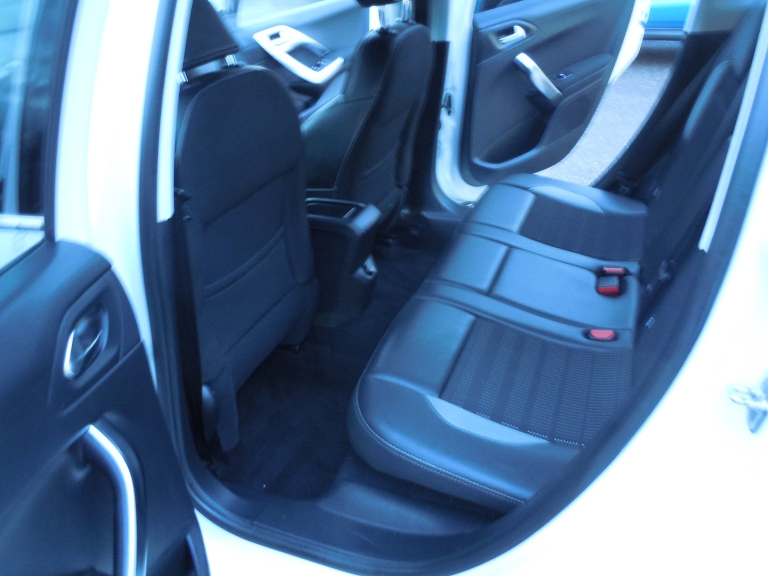 Used Peugeot 2008 2017 for sale - 77303612: Photo 8