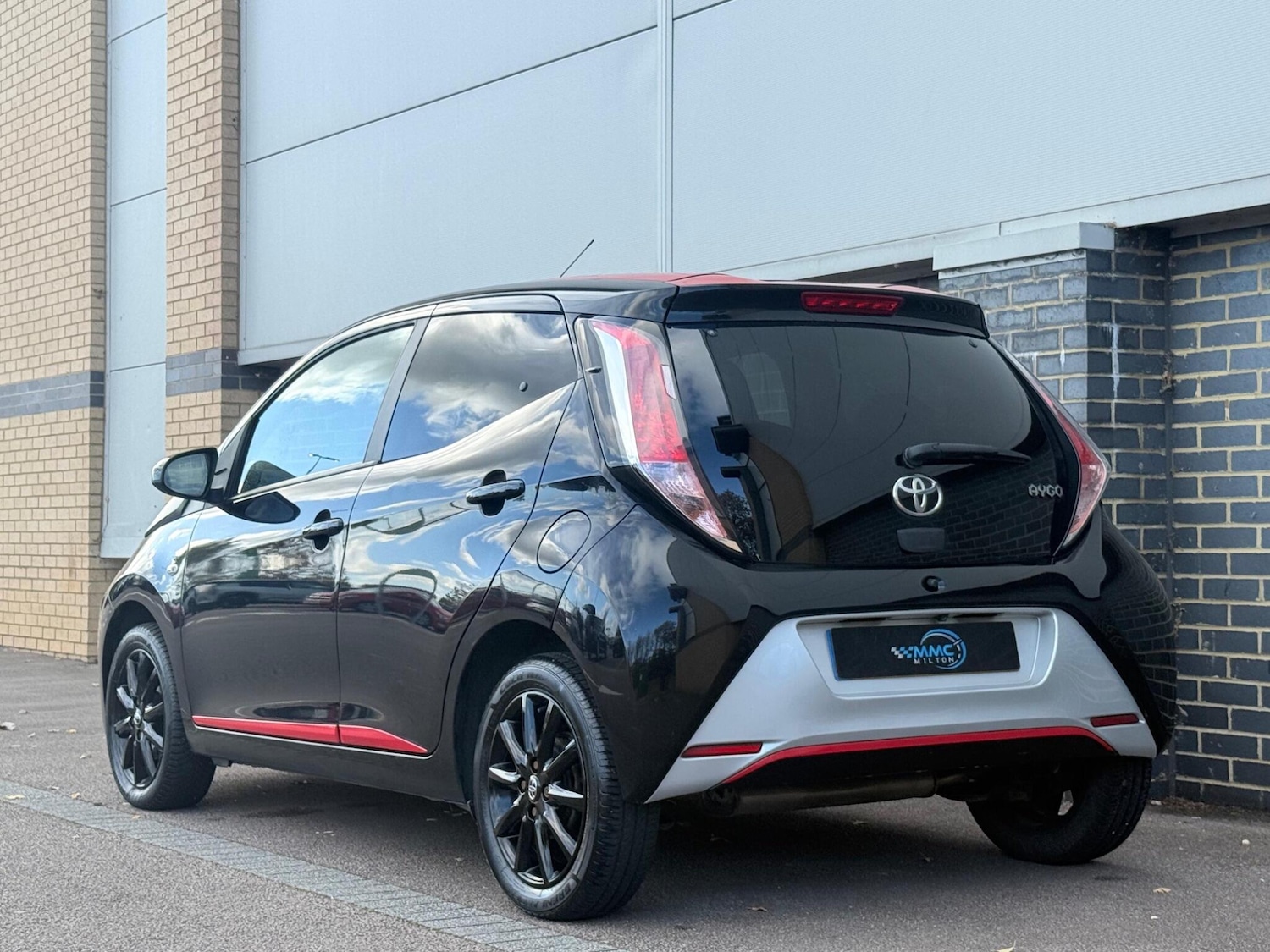 Used Toyota AYGO 2017 for sale - 76440848: Photo 15