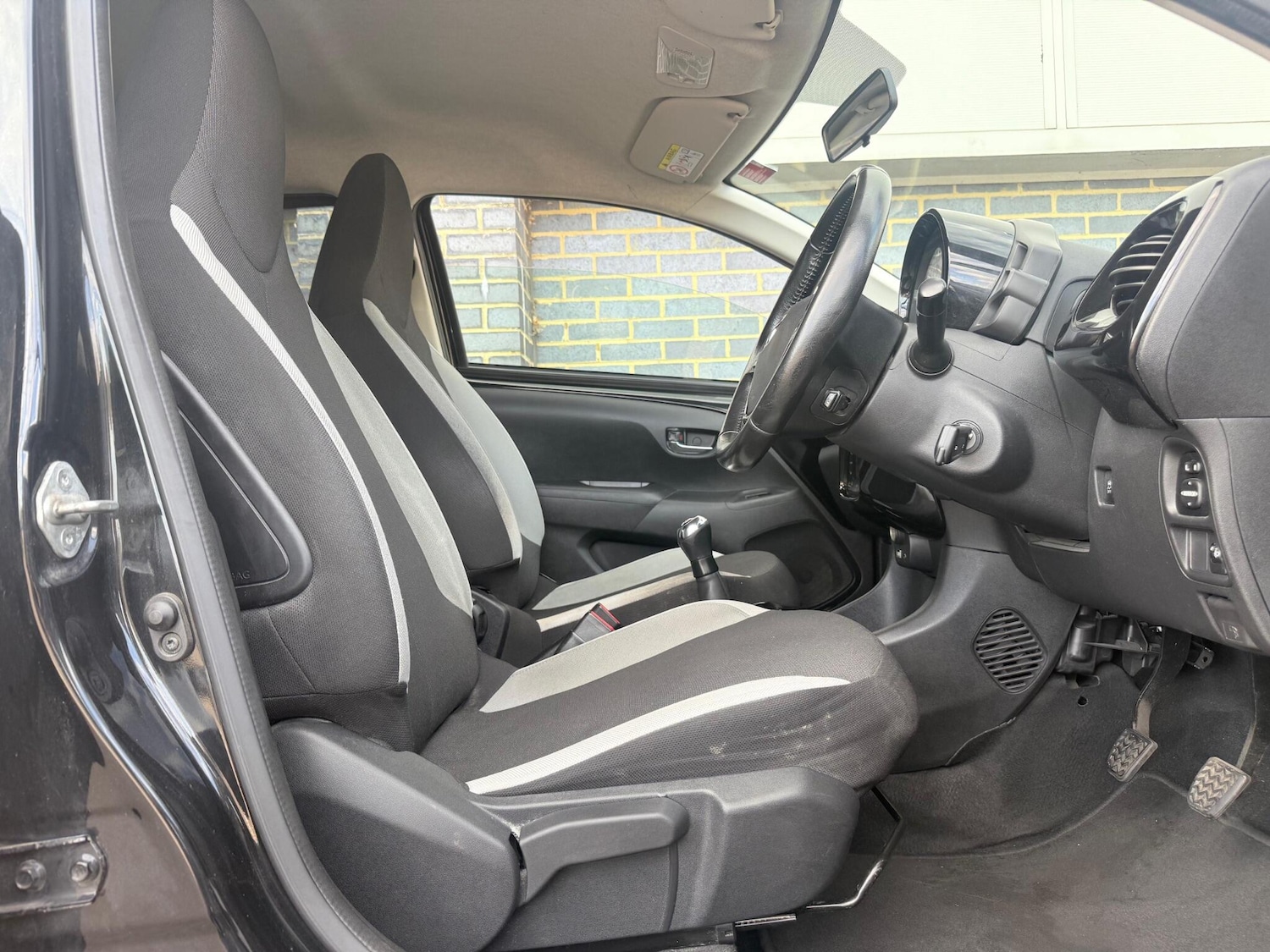 Used Toyota AYGO 2017 for sale - 76440848: Photo 23