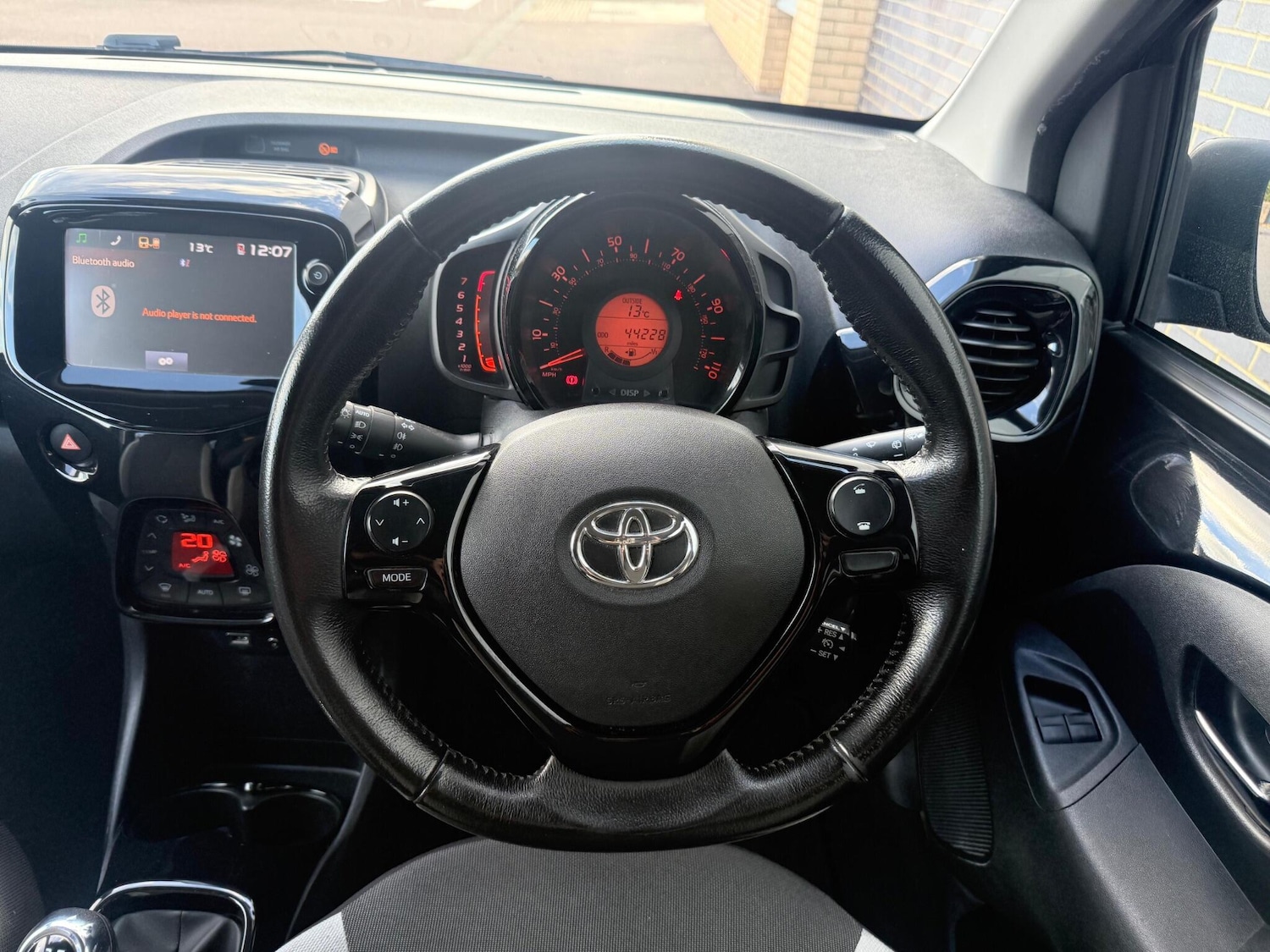 Used Toyota AYGO 2017 for sale - 76440848: Photo 31