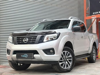 Used Nissan Navara 2016 for sale - 77564797: Photo