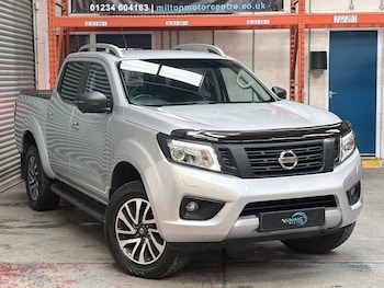 Used Nissan Navara 2016 for sale - 77564797: Photo