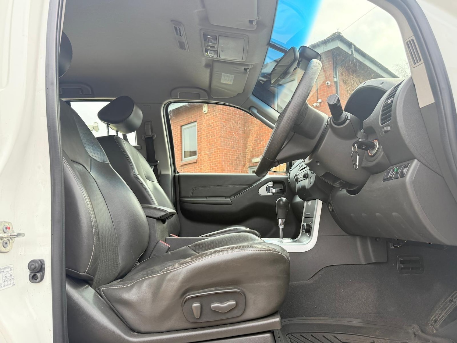 Used Nissan Navara 2012 for sale - 77695779: Photo 24