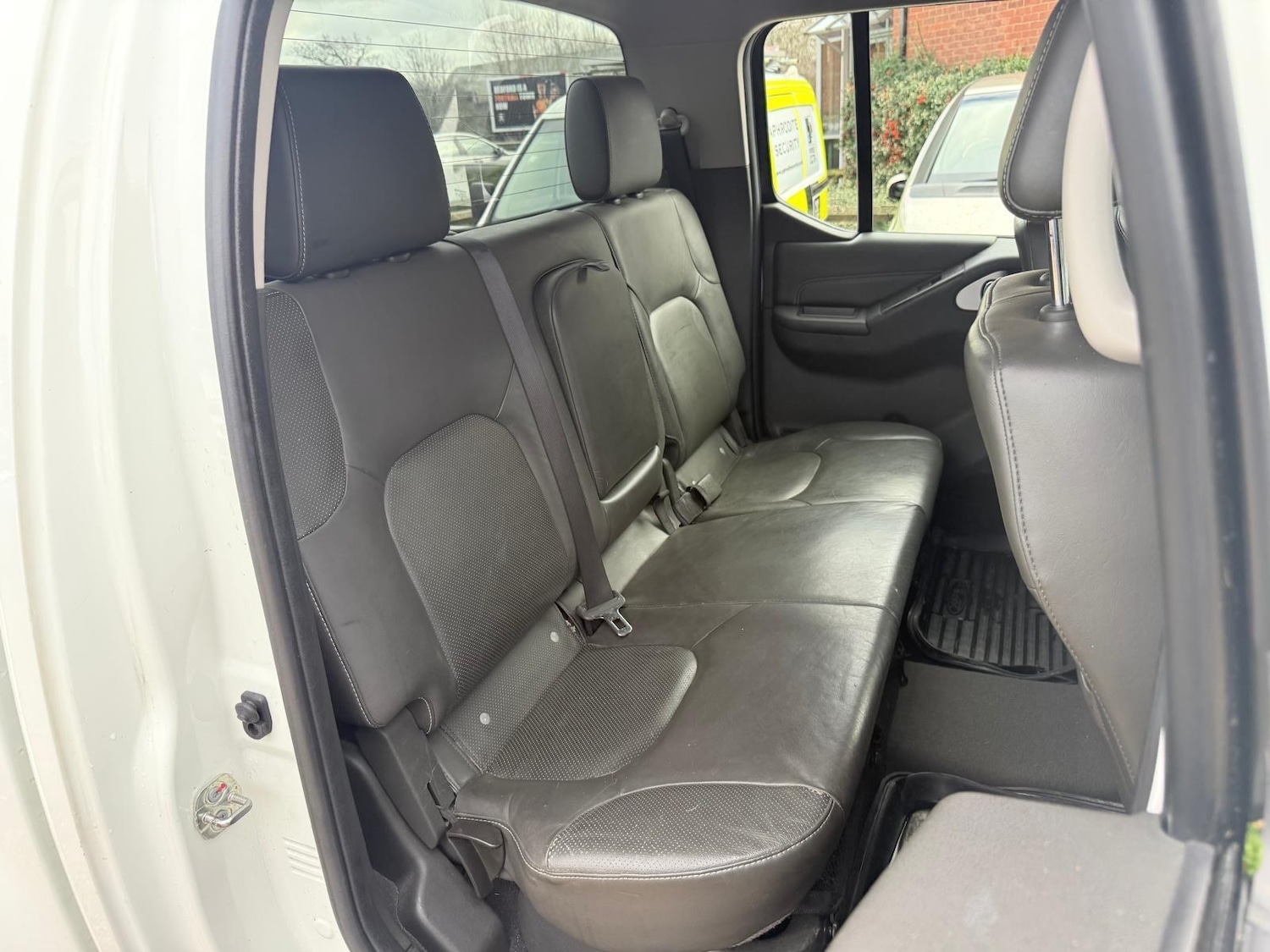 Used Nissan Navara 2012 for sale - 77695779: Photo 25