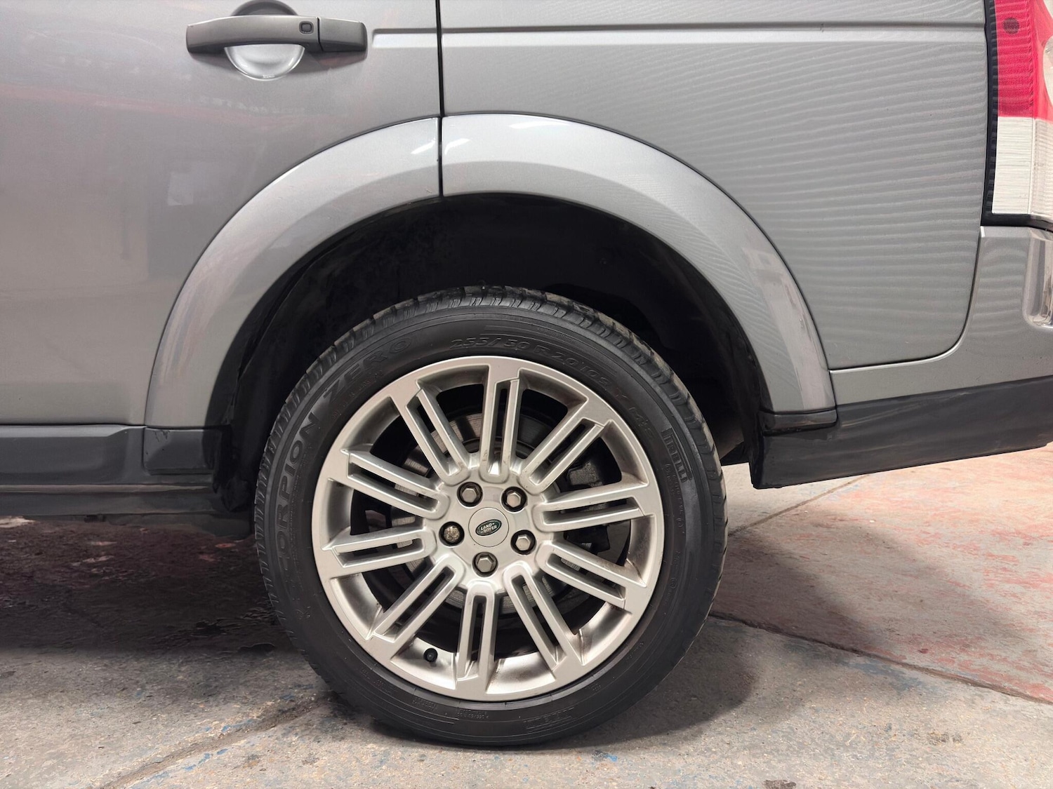 Used Land Rover Discovery 2011 for sale - 77084429: Photo 14