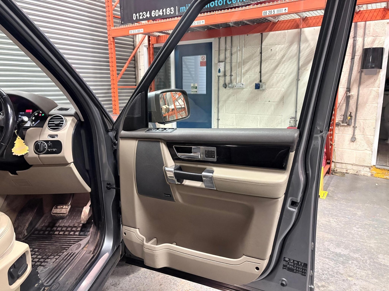 Used Land Rover Discovery 2011 for sale - 77084429: Photo 17