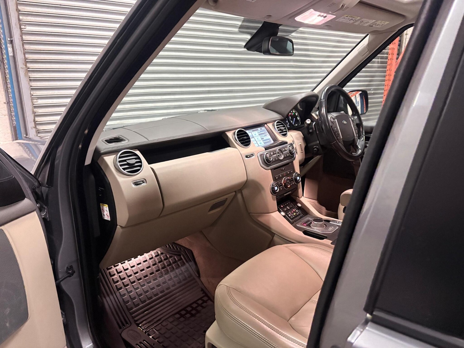 Used Land Rover Discovery 2011 for sale - 77084429: Photo 21