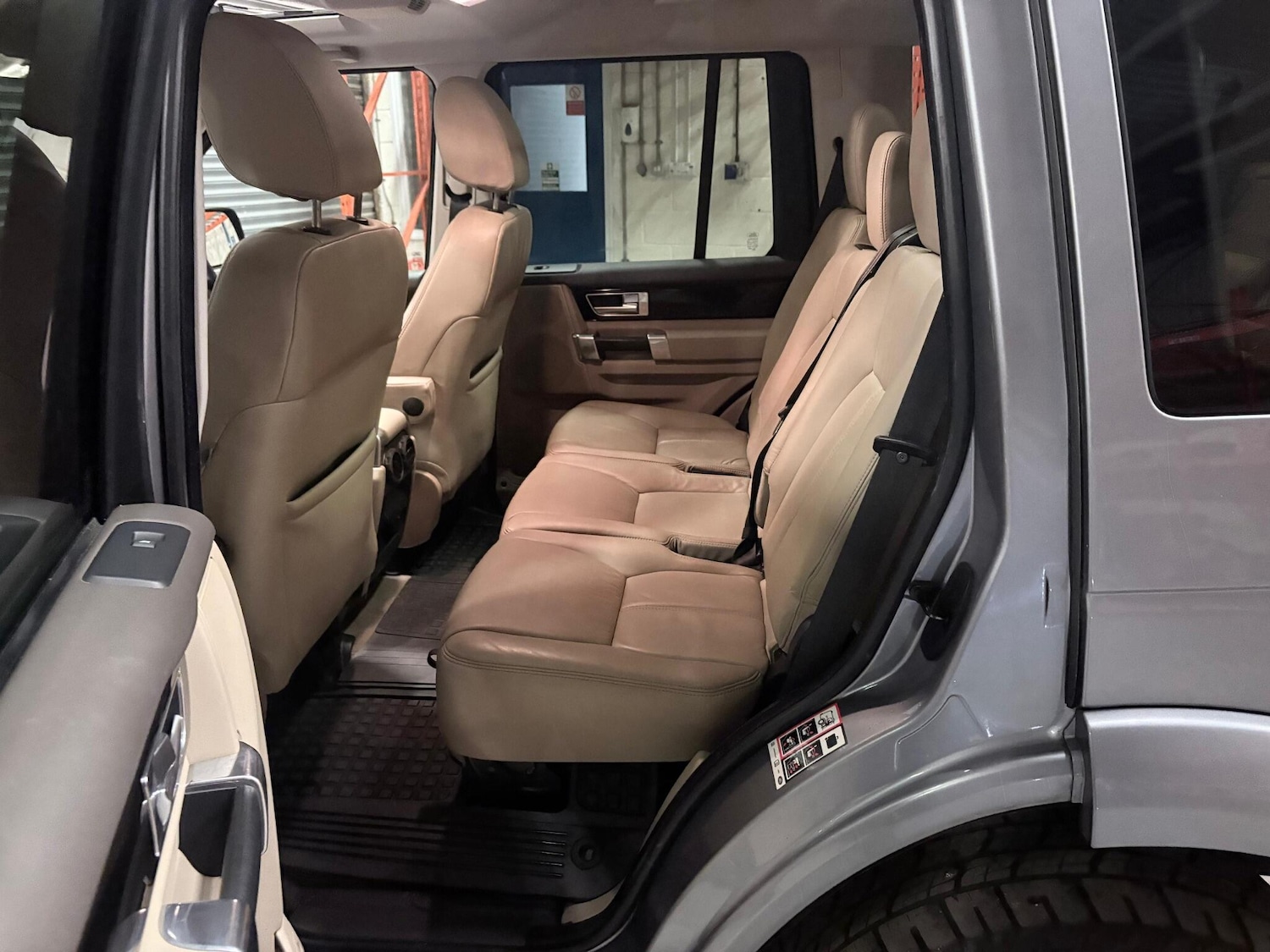 Used Land Rover Discovery 2011 for sale - 77084429: Photo 24