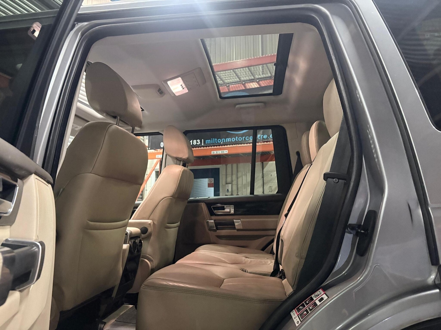 Used Land Rover Discovery 2011 for sale - 77084429: Photo 25