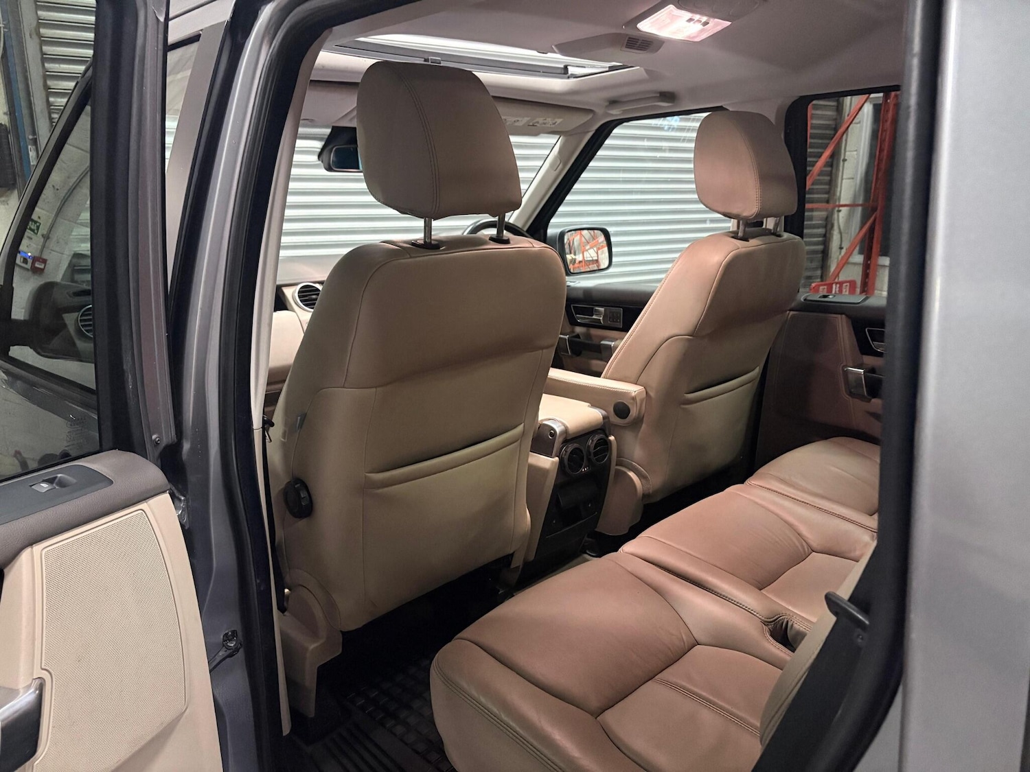 Used Land Rover Discovery 2011 for sale - 77084429: Photo 26