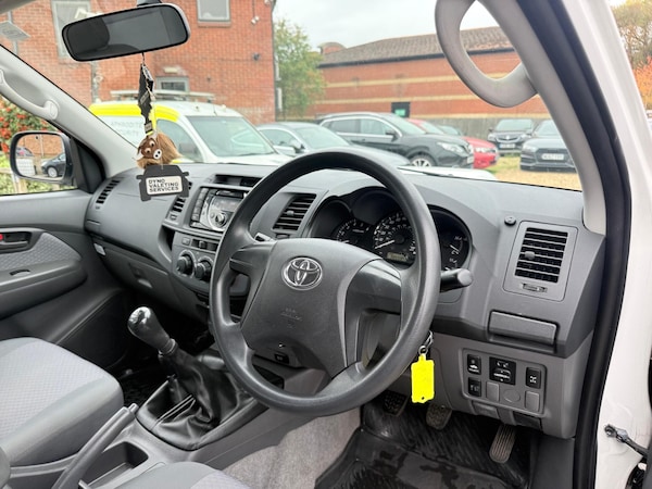 Used Toyota Hilux 2013 for sale - 76295895: Photo 22