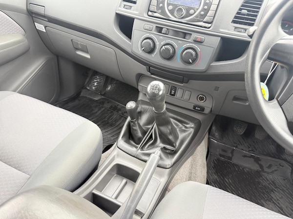 Used Toyota Hilux 2013 for sale - 76295895: Photo 35