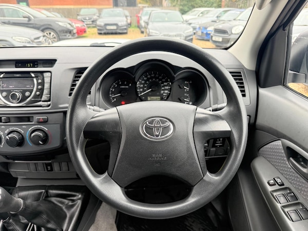 Used Toyota Hilux 2013 for sale - 76295895: Photo 36