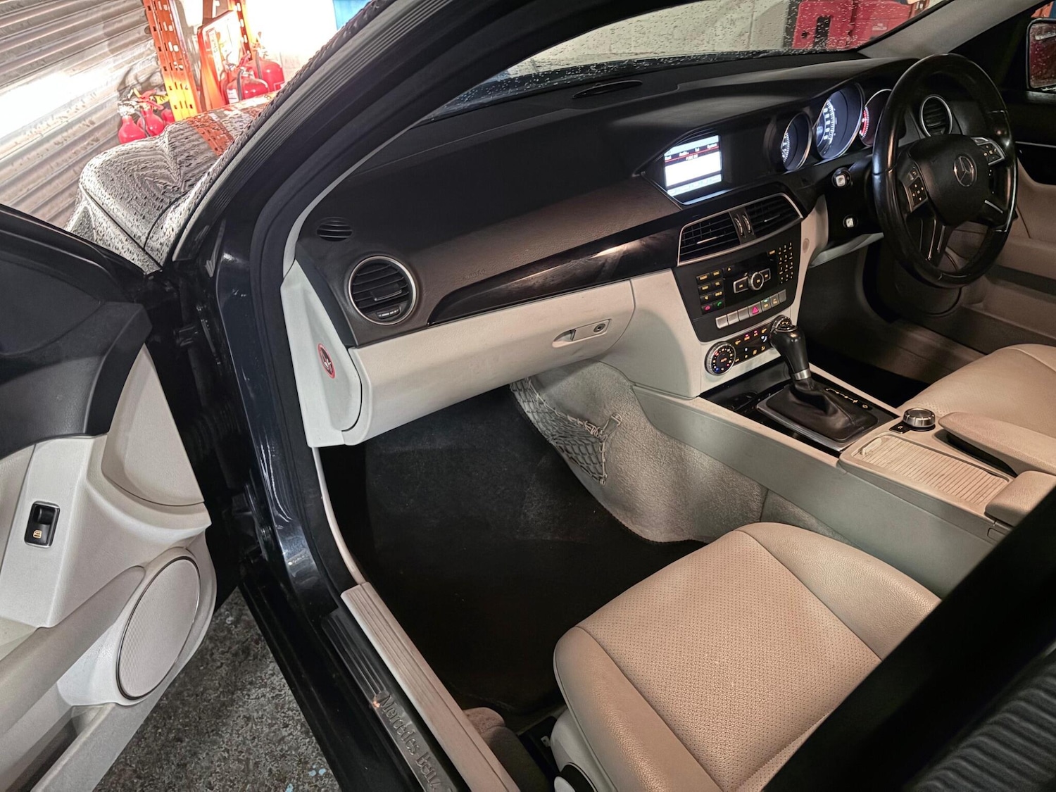 Used Mercedes-Benz C Class 2013 for sale - 77565132: Photo 22