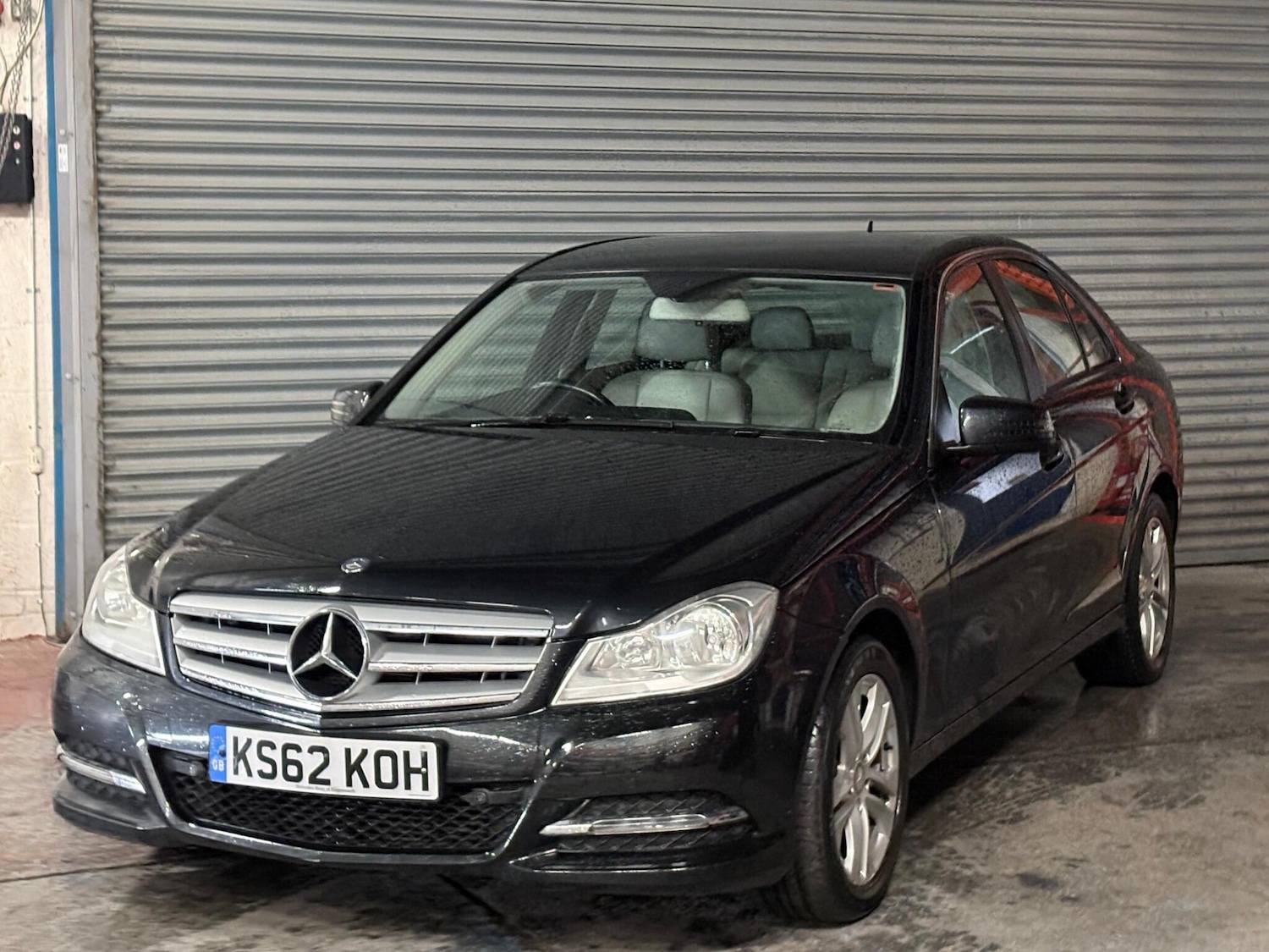 Used Mercedes-Benz C Class 2013 for sale - 77565132: Photo 4