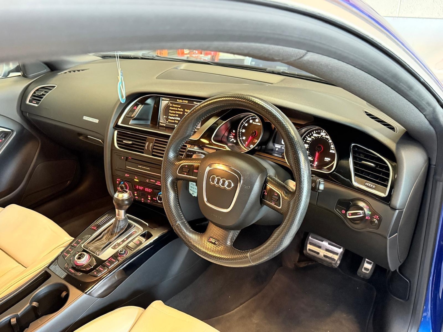 Used Audi RS5 2011 for sale - 77021271: Photo 13