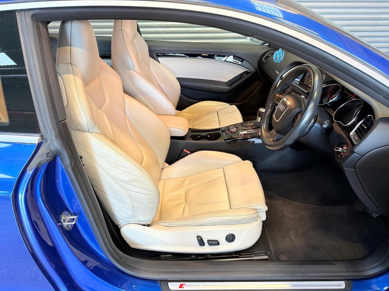 Used Audi RS5 2011 for sale - 77021271: Photo 16