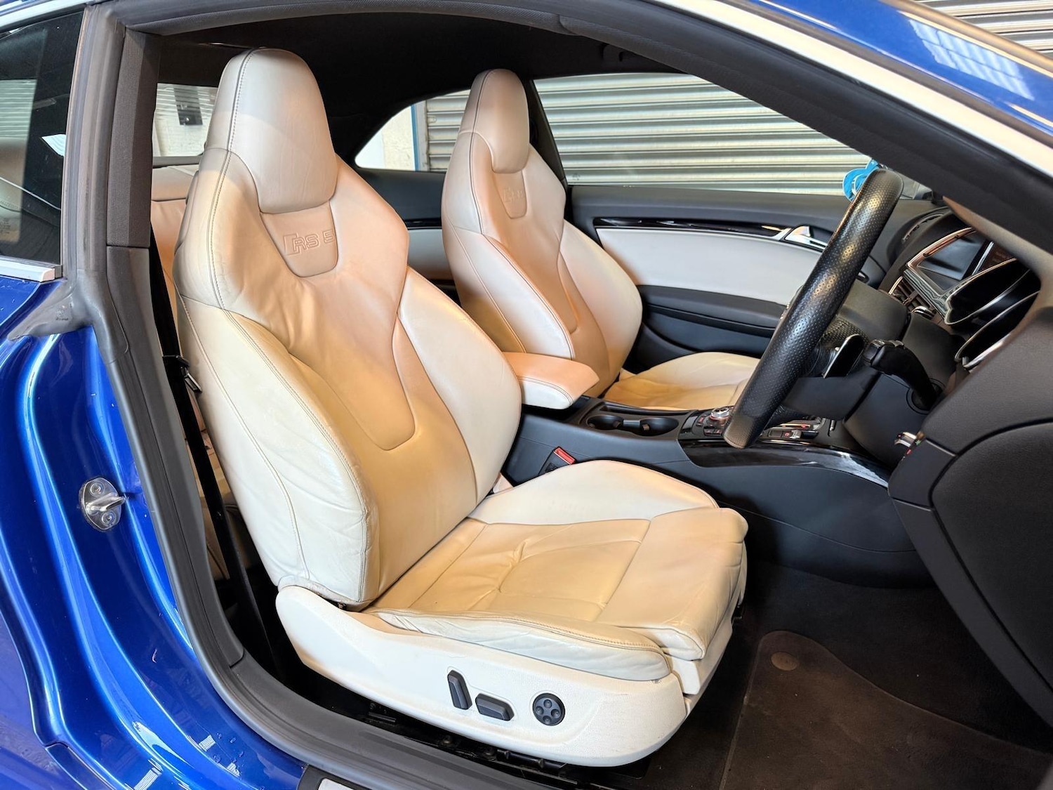 Used Audi RS5 2011 for sale - 77021271: Photo 17