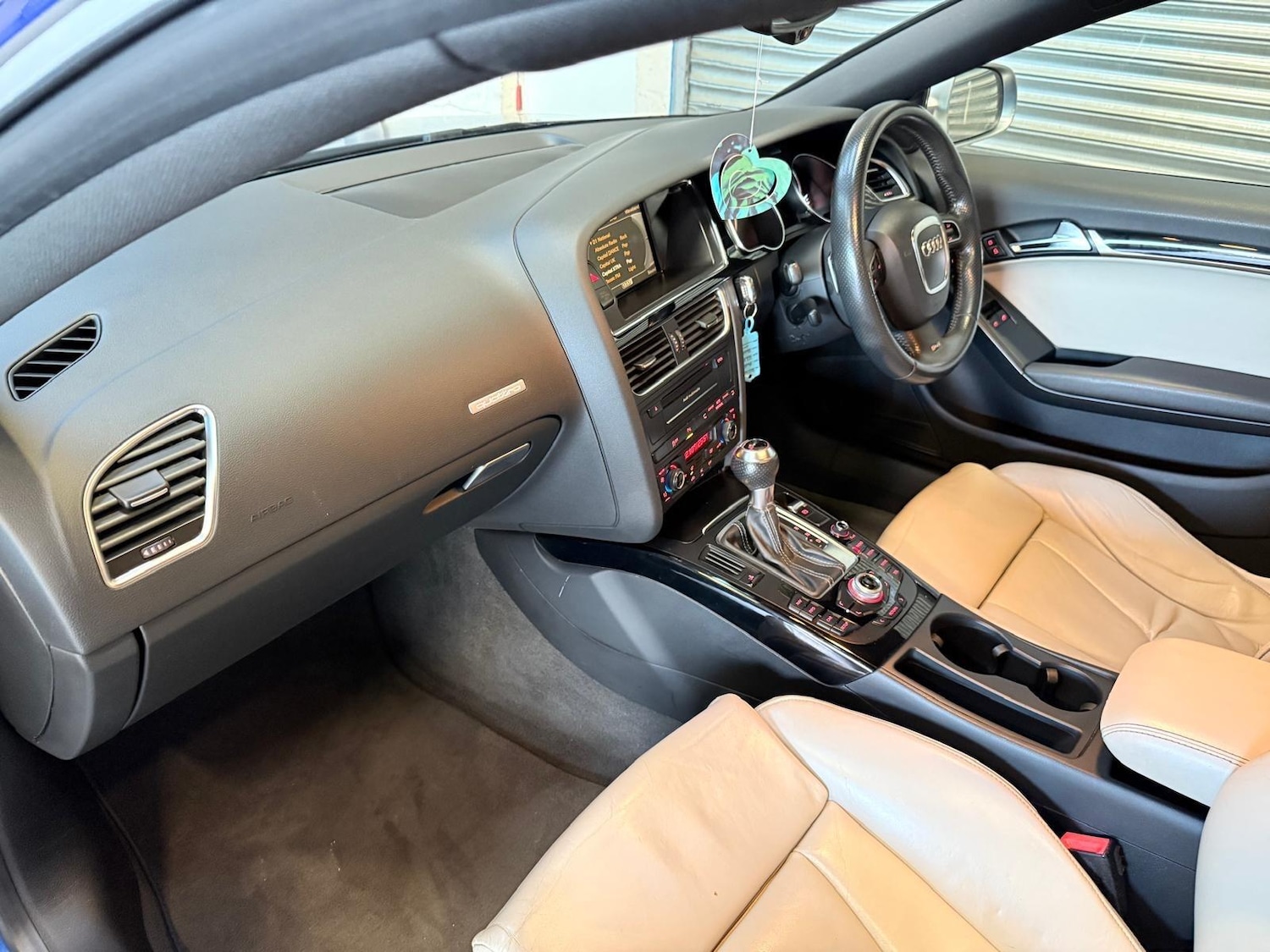 Used Audi RS5 2011 for sale - 77021271: Photo 24