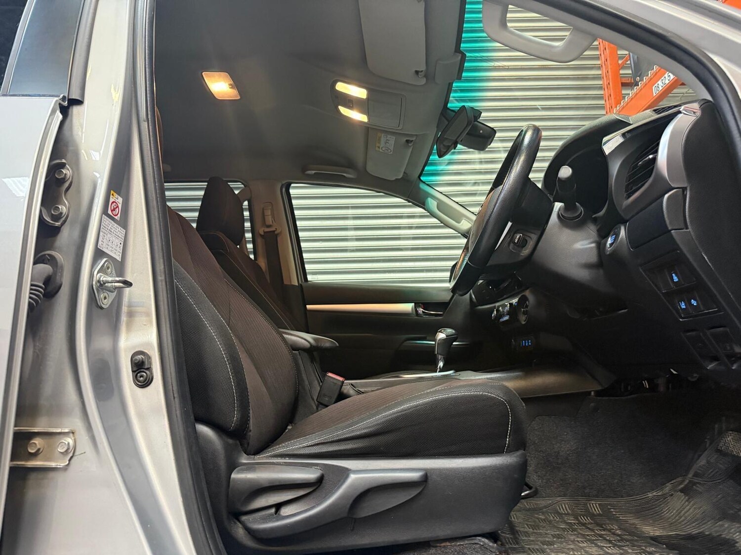 Used Toyota Hilux for sale - 77892452: Photo 25