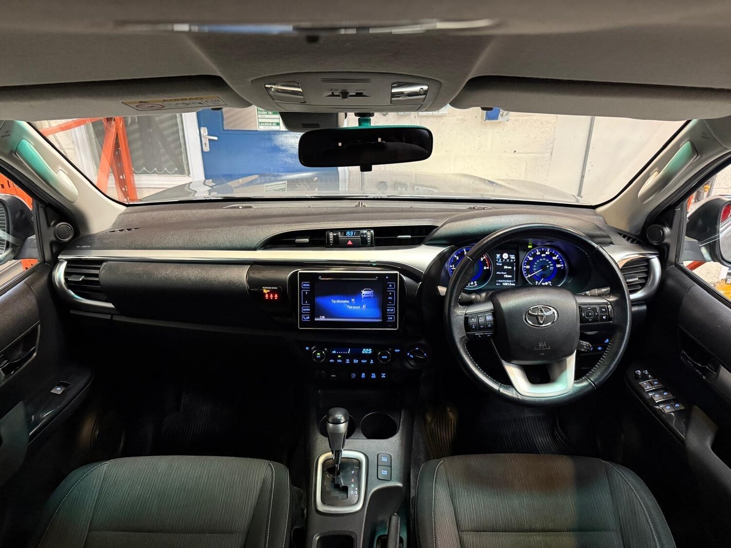 Used Toyota Hilux for sale - 77892452: Photo 26