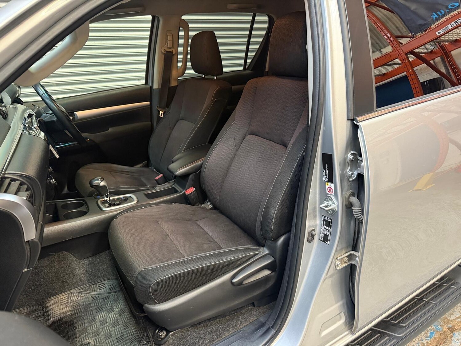 Used Toyota Hilux for sale - 77892452: Photo 28