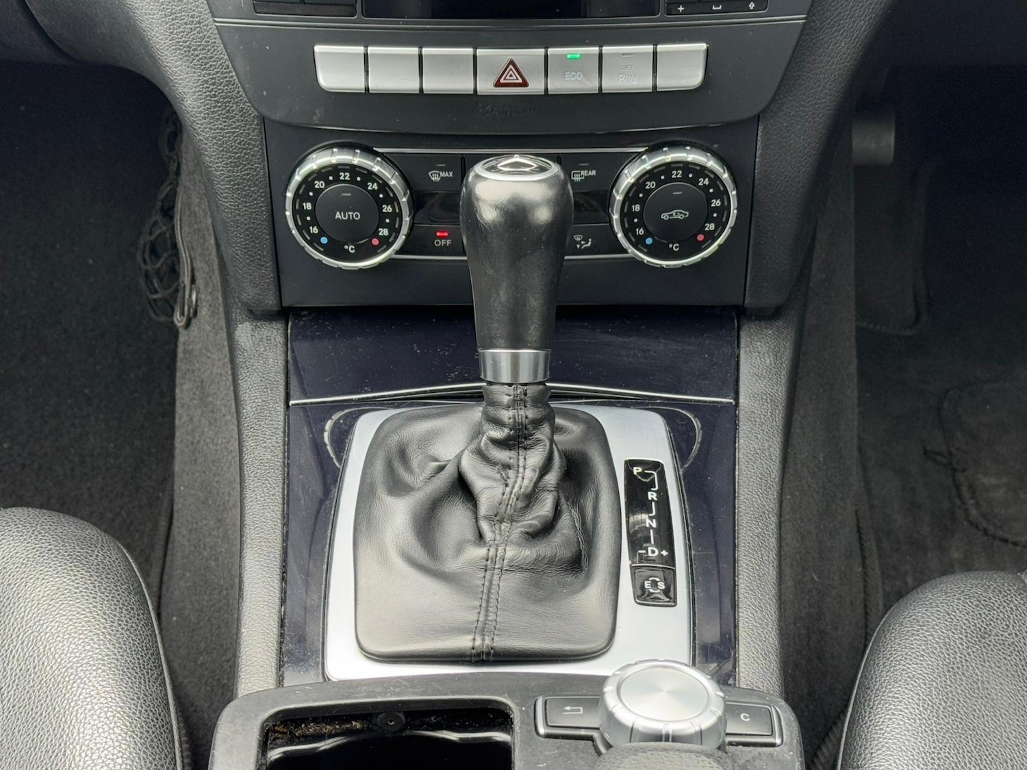 Used Mercedes-Benz C Class 2014 for sale - 77103700: Photo 16