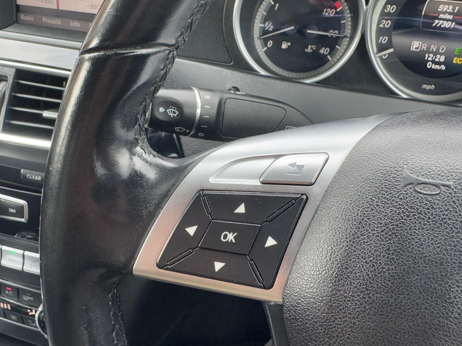 Used Mercedes-Benz C Class 2014 for sale - 77103700: Photo 26