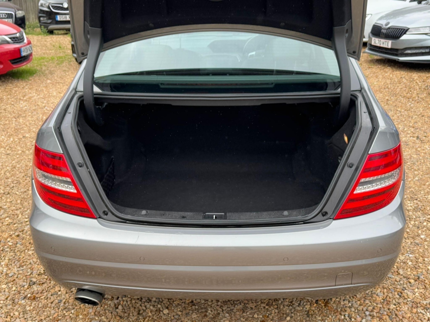 Used Mercedes-Benz C Class 2014 for sale - 77103700: Photo 32