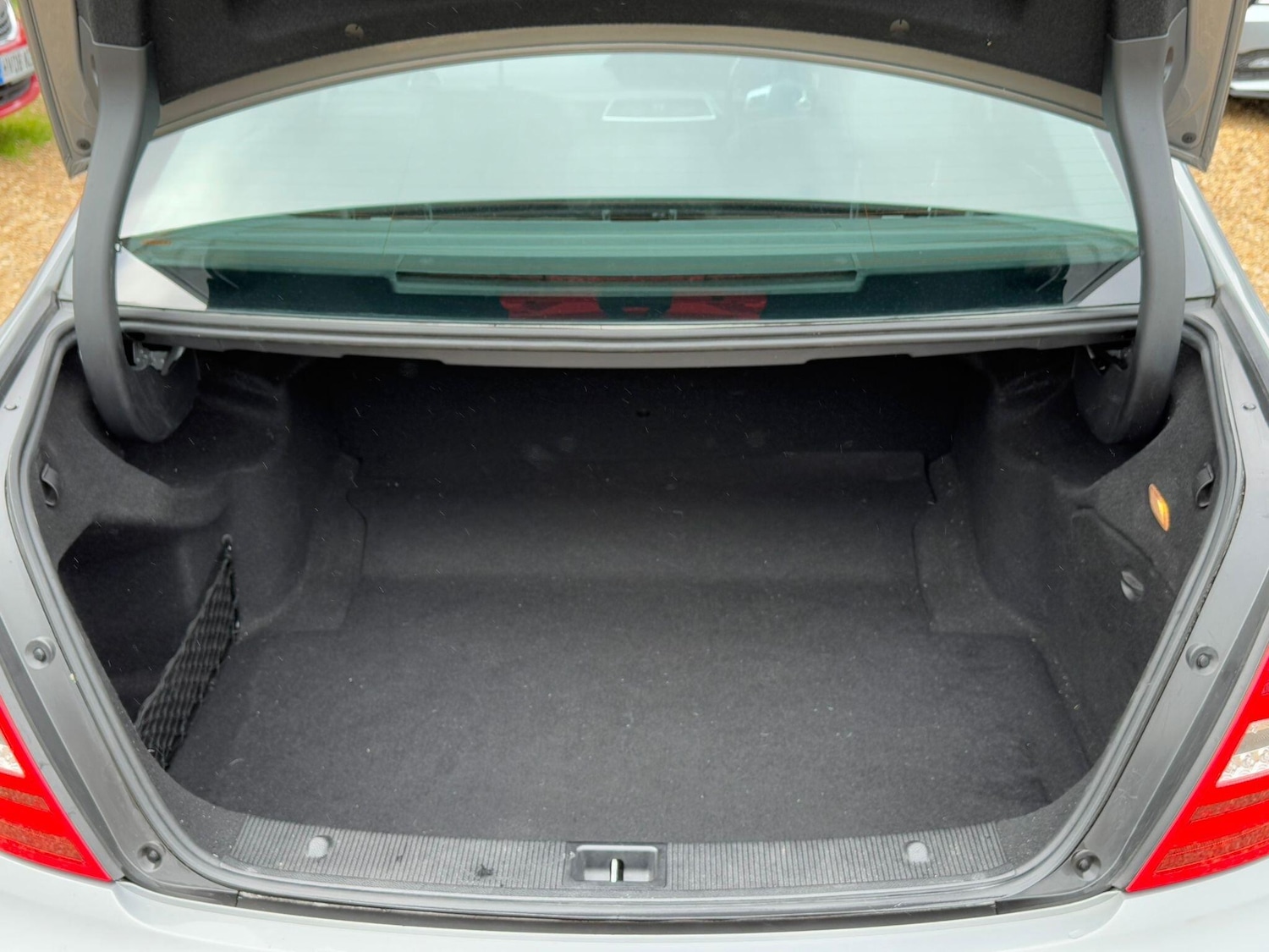 Used Mercedes-Benz C Class 2014 for sale - 77103700: Photo 33