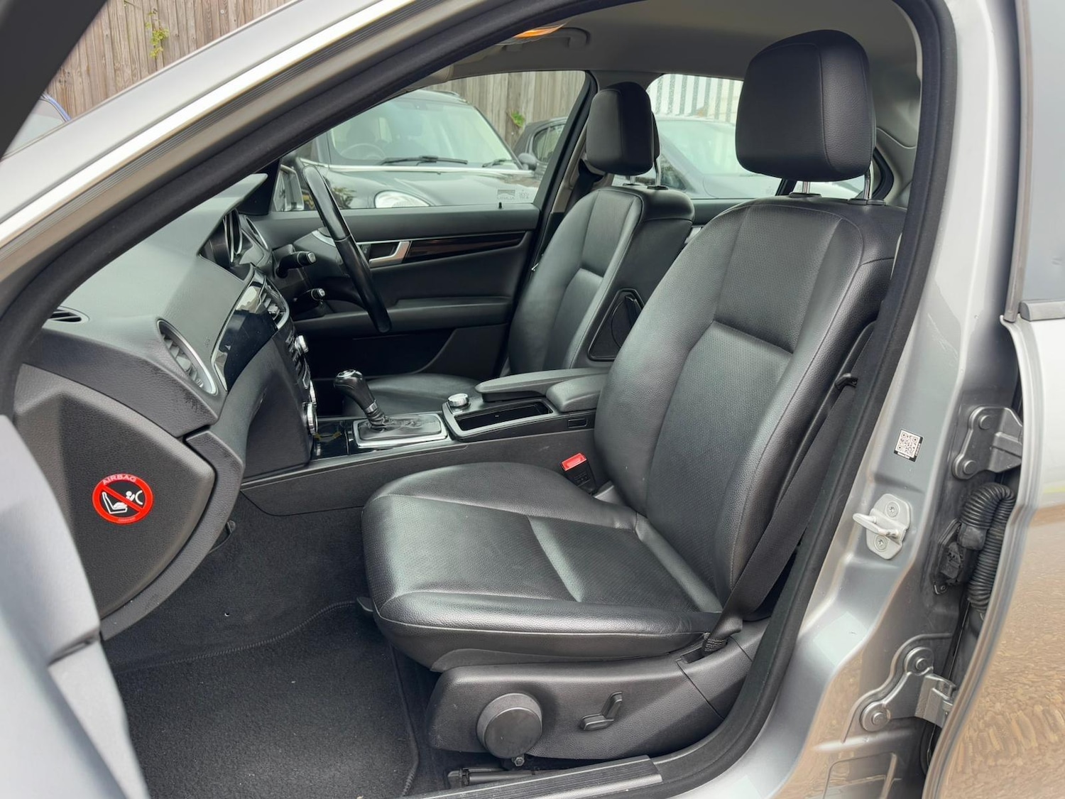 Used Mercedes-Benz C Class 2014 for sale - 77103700: Photo 36