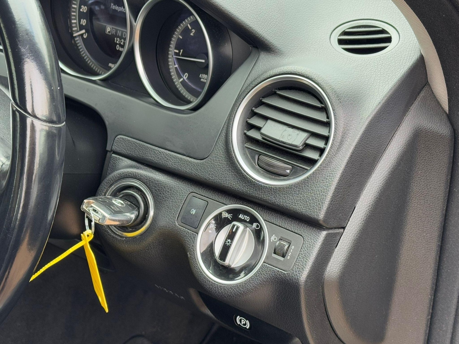 Used Mercedes-Benz C Class 2014 for sale - 77103700: Photo 44