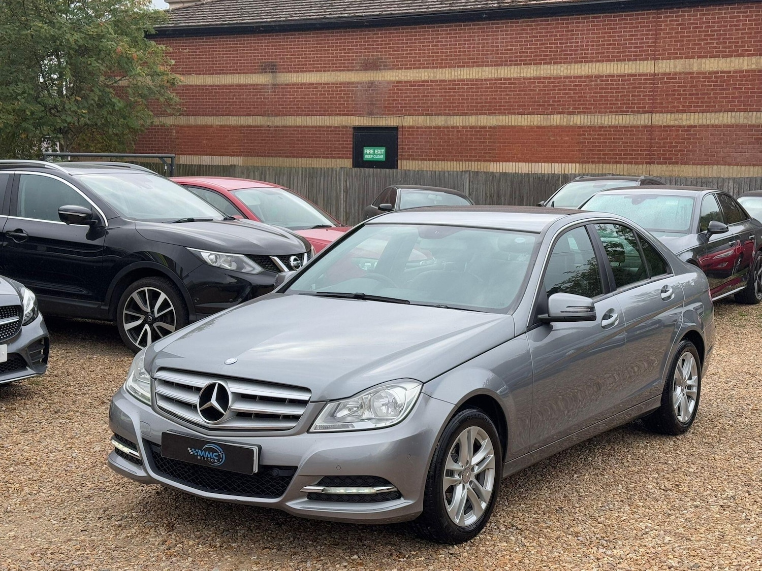 Used Mercedes-Benz C Class 2014 for sale - 77103700: Photo 8