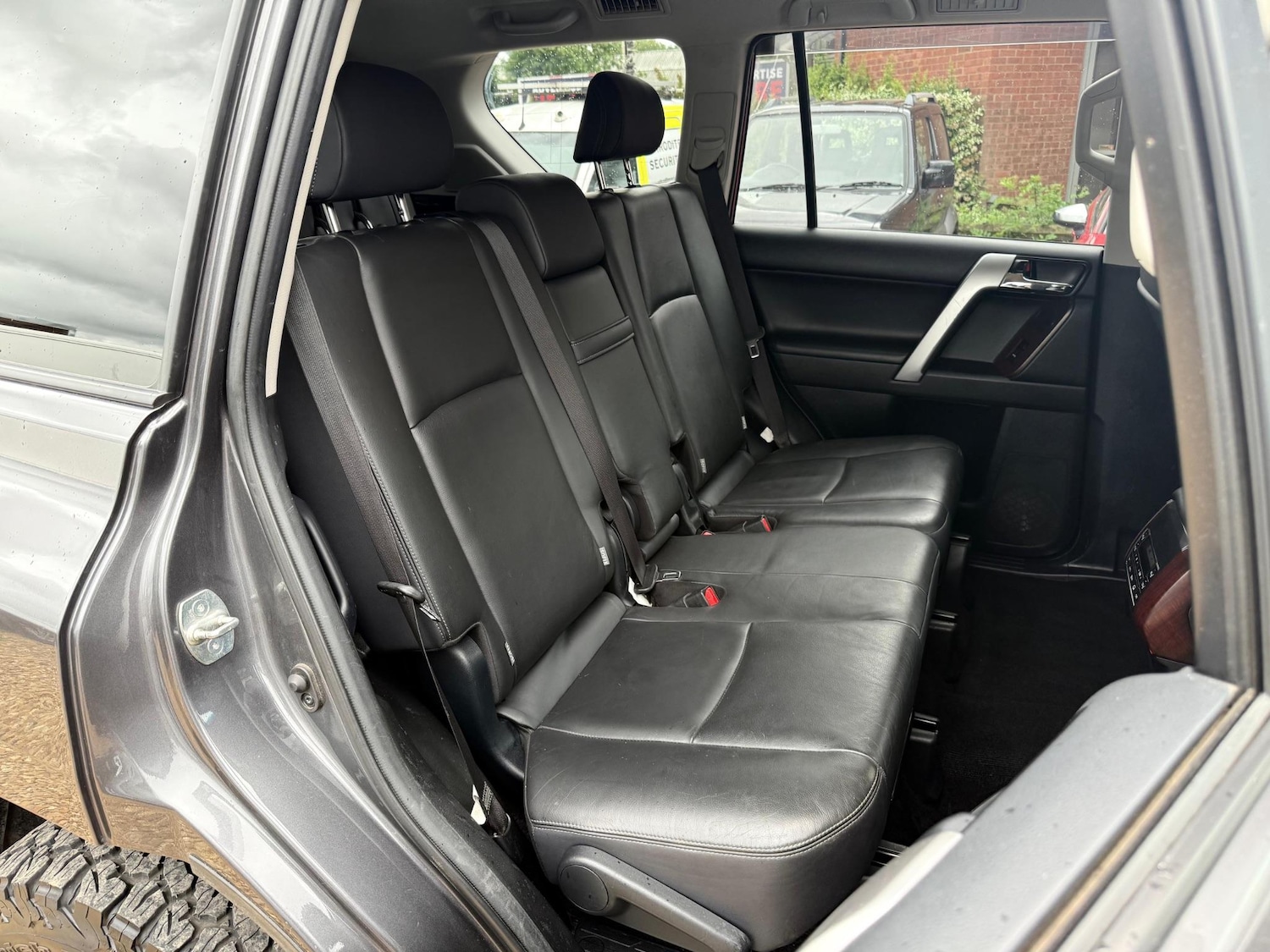 Vehicle 33