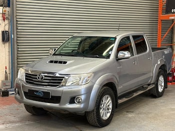 Used Toyota Hilux 2015 for sale - 79388270: Photo