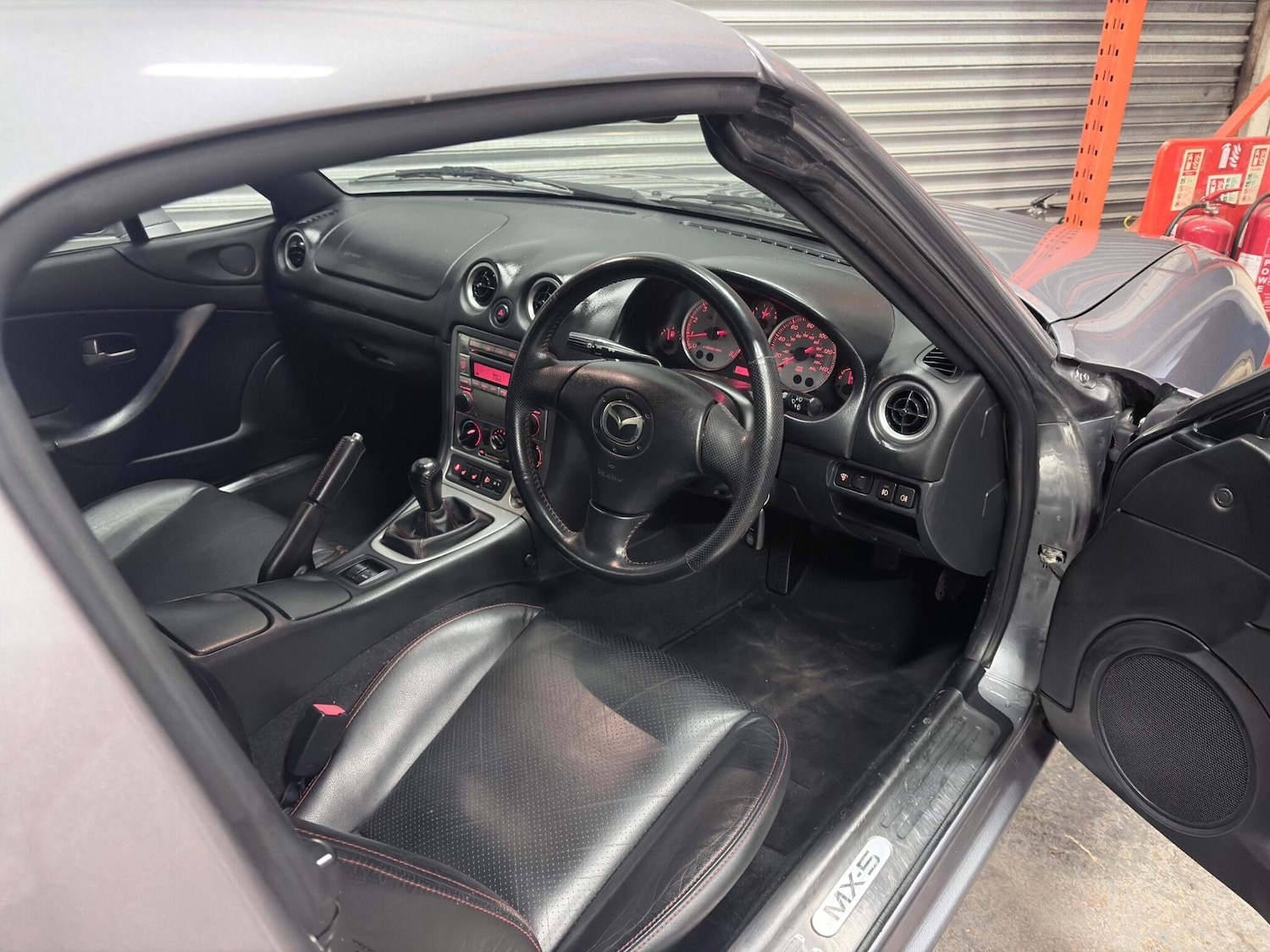 Used Mazda MX-5 2005 for sale - 77156104: Photo 24