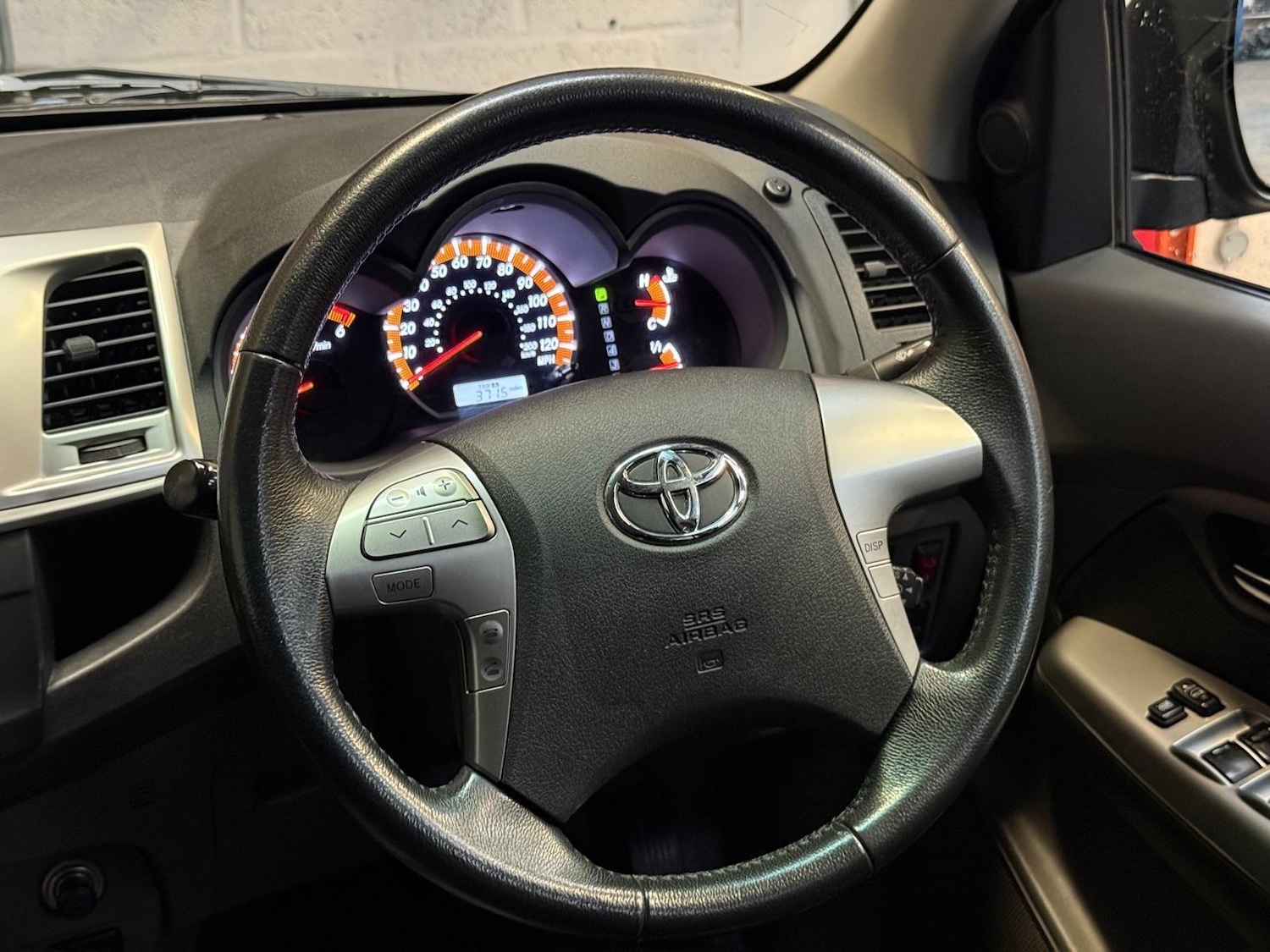 Used Toyota Hilux 2012 for sale - 77625494: Photo 39